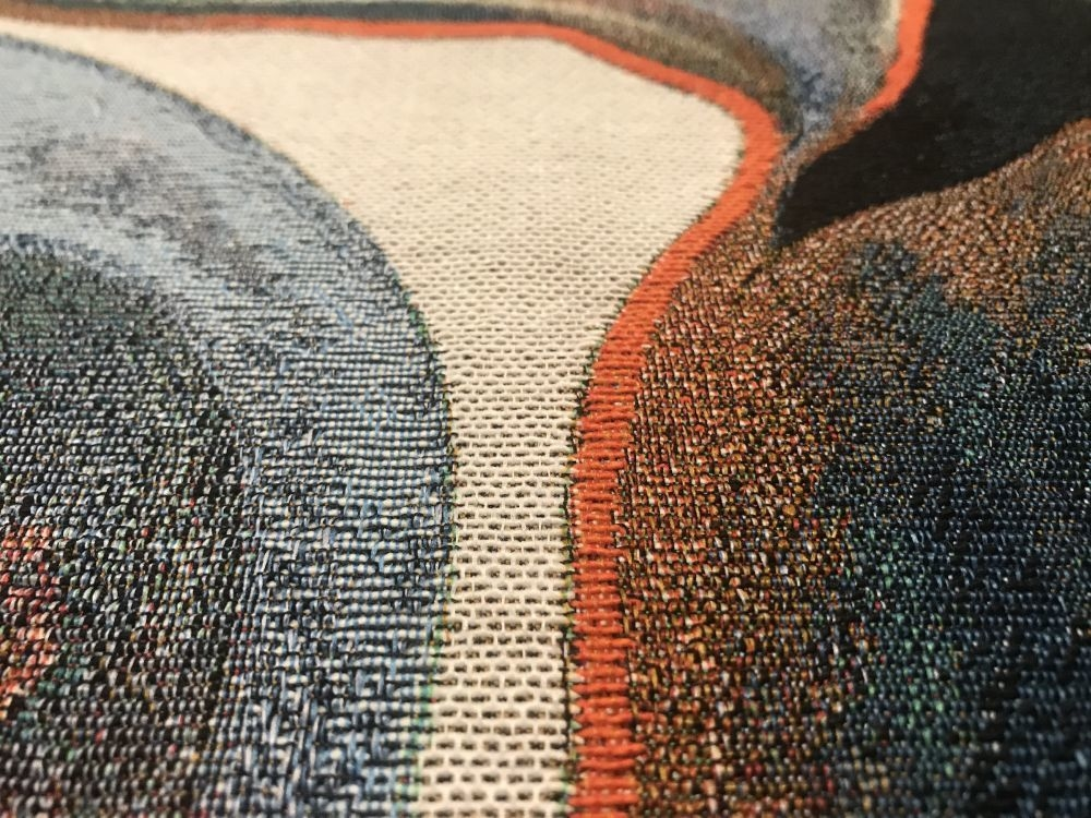 Detailed woven fabric