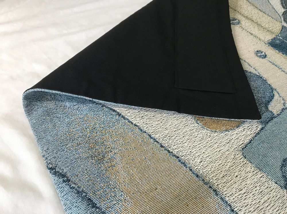 Tapestry corner folded