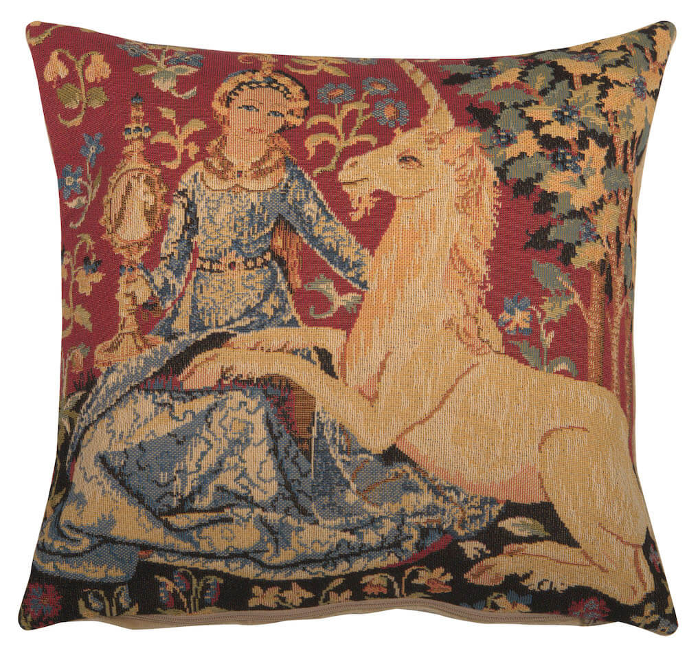 Medieval View Small pillow cover woven in Belgium, with a unicorn design in red tones, with a jacquard weave