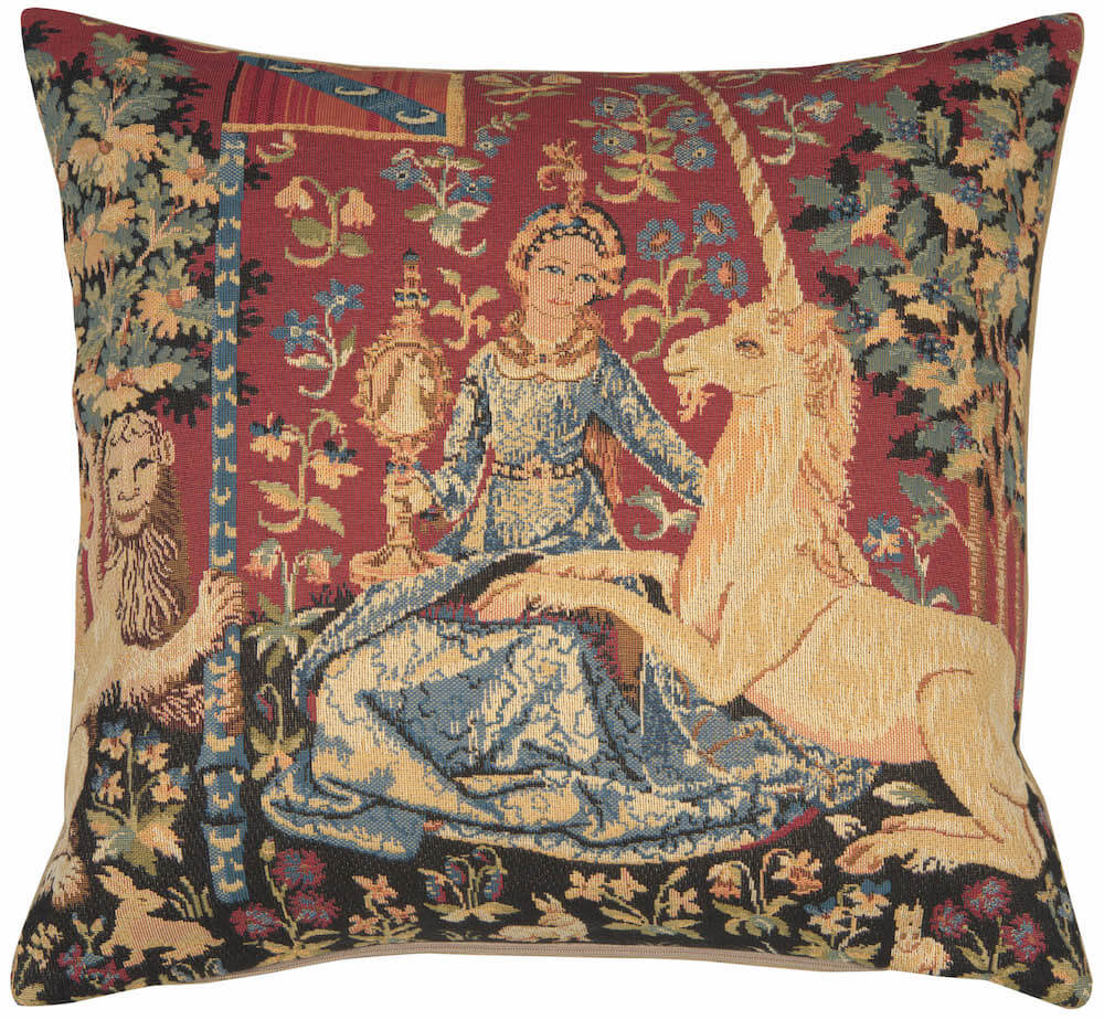Medieval View Large pillow cover woven in Belgium, with a unicorn design in red tones, with a jacquard weave