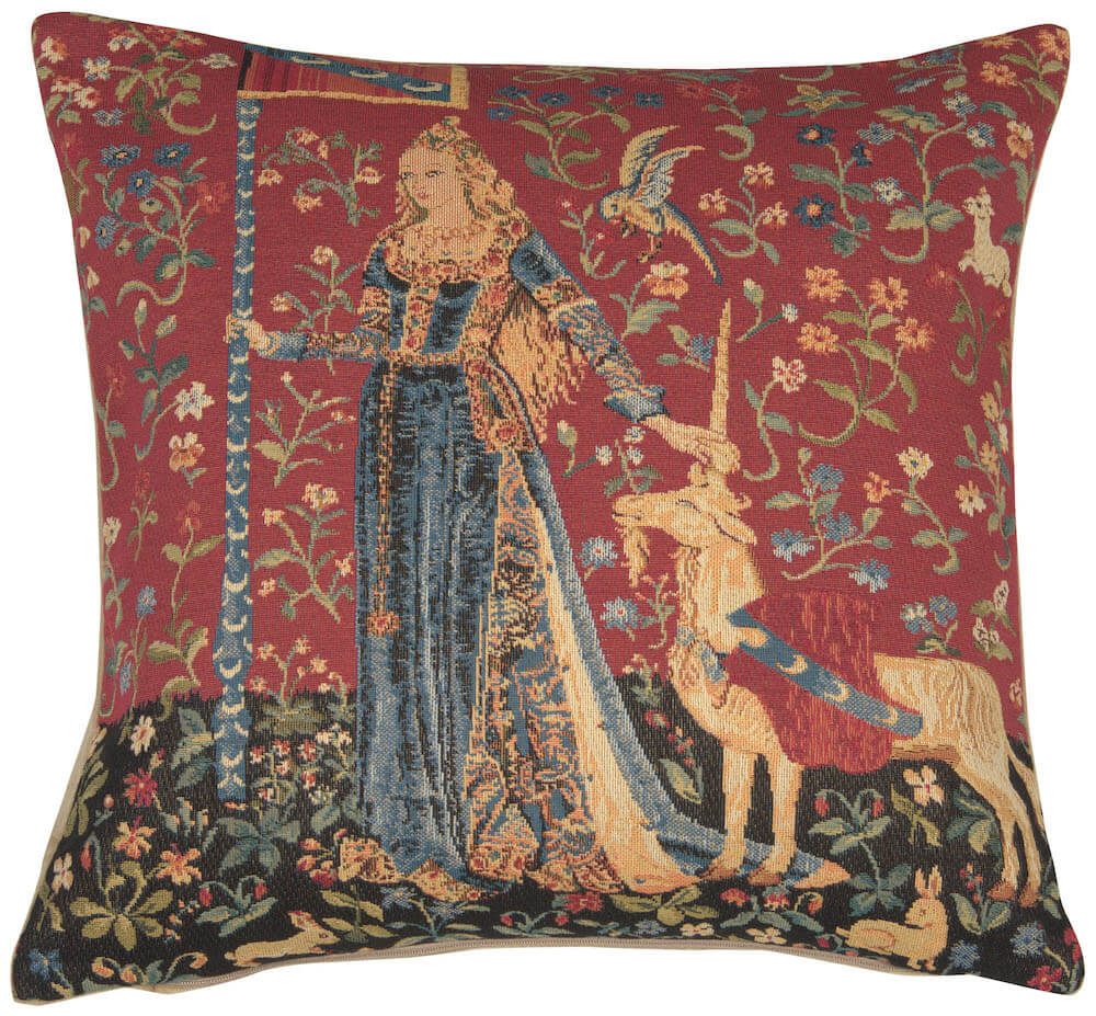 Medieval Touch Large pillow cover woven in Belgium, with a unicorn design in red tones, with a jacquard weave