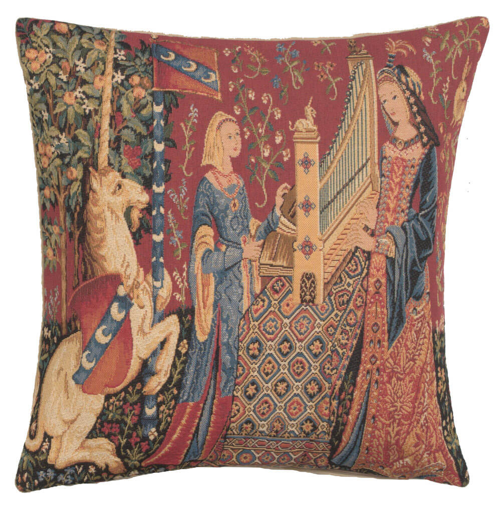 Medieval Hearing Large pillow cover woven in Belgium, inspired by La Viste, with a unicorn design in red tones