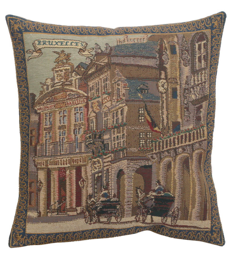 Maison de Cygne Pillow Cover