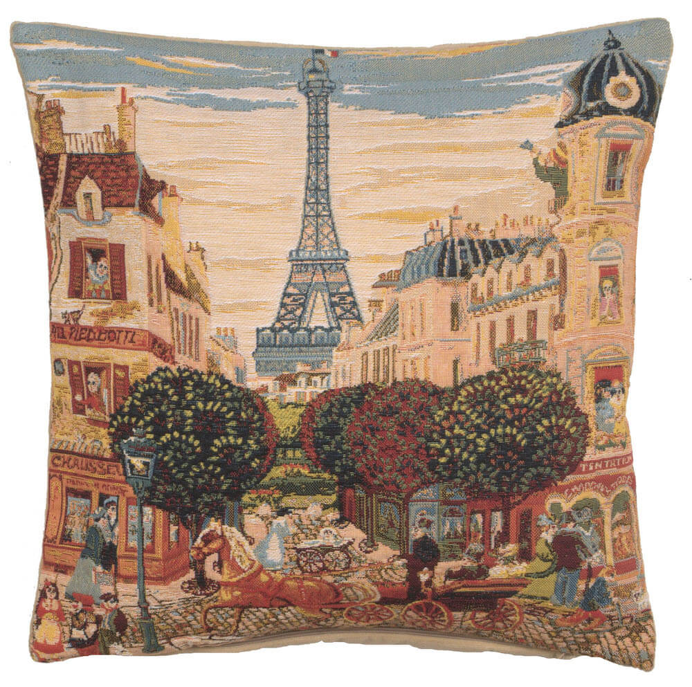 Eiffel Tower in Paris I pillow cover woven in Belgium, depicting a breathtaking view of the busy town of Paris